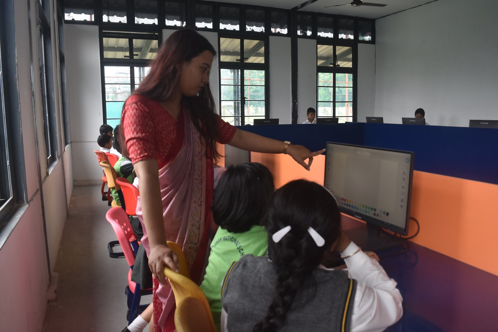 Roushan Junior school environment